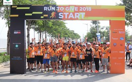 3.000 người tham gia chạy từ thiện Run to Give 2018 tại Khu đô thị Vạn Phúc