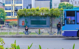 Hanoi bus stops go green