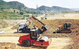 Giải ngân vốn đầu tư công: Thay đổi cách quản lý, sửa cơ chế cản trở tốc độ giải ngân