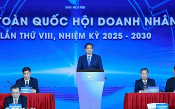 Thủ tướng: Doanh nghiệp, doanh nhân trẻ thực hiện 6 tiên phong, thi đua 6 nhất