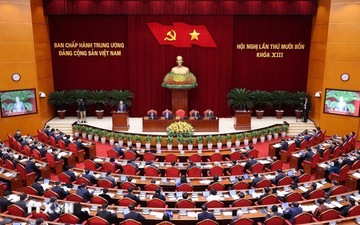 Hệ thống chính trị từ “cồng kềnh - phân tán” sang “tinh gọn - liên thông - hiệu lực - hiệu quả”