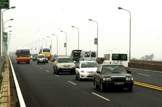 Hà Nội chi hơn 12 tỷ đồng sửa chữa hai đầu cầu Thăng Long