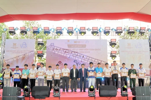 MIT University tổ chức thành công Kỳ thi Olympic Vật lý Sinh viên Toàn quốc 2025