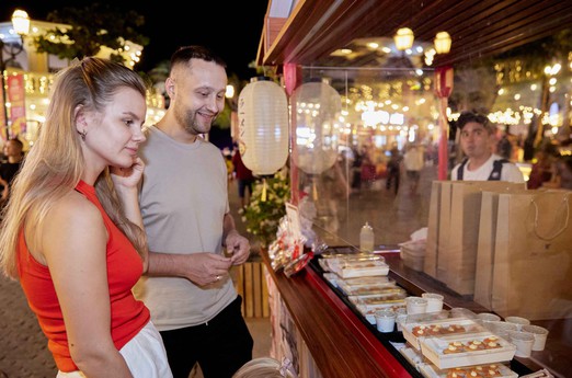 Cẩm nang du lịch Mỹ gợi ý các chợ đêm tại Phú Quốc là trải nghiệm không thể bỏ qua khi tới Việt Nam