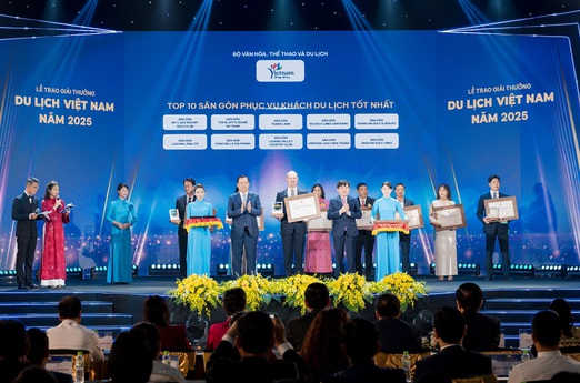 Sân gôn Thiên Đường - Legend Valley Country Club được vinh danh tại “Oscar du lịch Việt Nam”