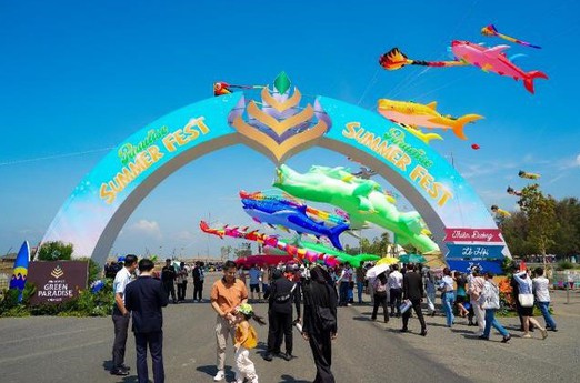 Hàng nghìn người đổ về siêu lễ hội Paradise Summer Fest, hình hài siêu điểm đến Cần Giờ ngày càng rõ nét