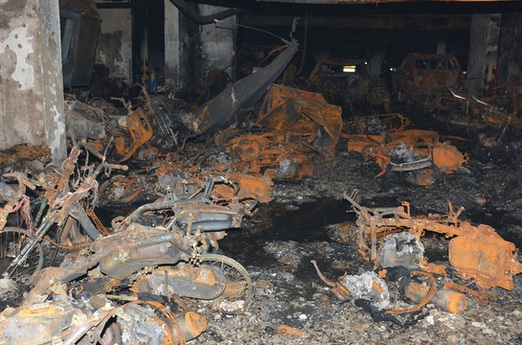 Người thiệt mạng, ô tô xe máy cháy rụi tại chung cư Carina: Ai sẽ bồi thường cho cư dân?