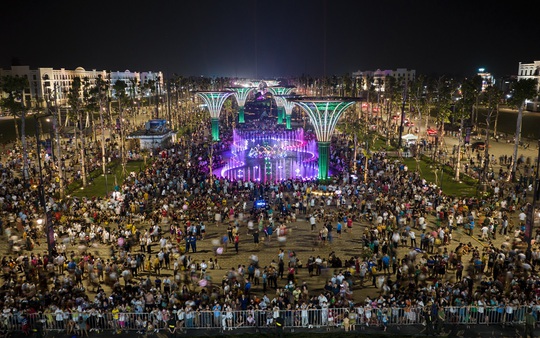 Quảng trường biển Sầm Sơn sẽ rực rỡ pháo hoa trong đêm khai mạc Lễ hội du lịch biển cuối tuần này