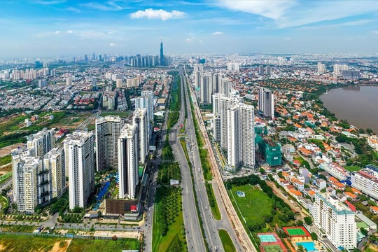 Doanh nghiệp địa ốc quay lại thị trường tăng hơn 800%