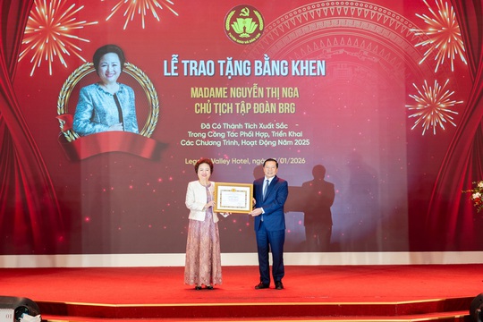 Tập đoàn BRG được trao tặng Bằng khen của Ban Tuyên giáo và Dân vận Trung ương