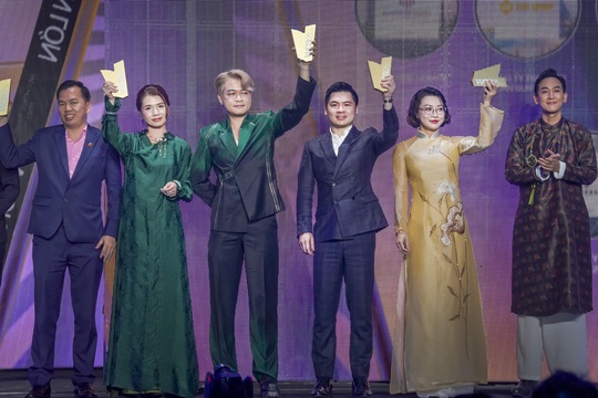 Tập đoàn T&T Group được vinh danh doanh nghiệp "Vươn mình ra biển lớn" tại WeChoice Awards 2025