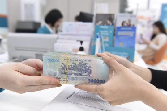 “Làn sóng” ngân hàng bán bảo hiểm quay trở lại: “Luật ngầm” vay tín dụng có tái diễn?