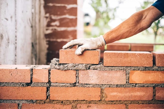Cách tính gạch xây nhà sát thực tế, không lo đội phí