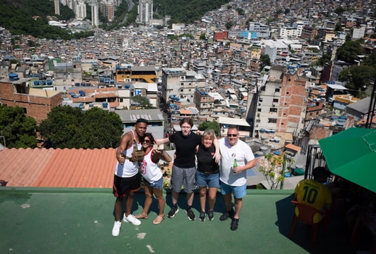 Những thước phim “triệu view” đã biến sân thượng khu nhà ổ chuột ở Rio thành điểm nóng du lịch: “Đó là một trong những trải nghiệm để đời”