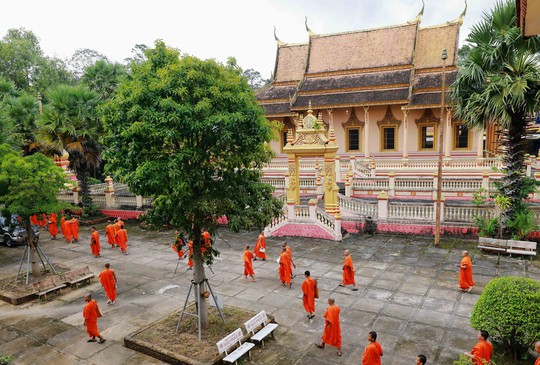 Photo Travel: Kh'Leang, ngôi chùa cổ lưu giữ tinh hoa nghệ thuật giữa miền Tây