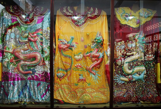 Photo Travel: Xiêm y dâng Bà, tín ngưỡng dân gian Miếu Bà Chúa Xứ