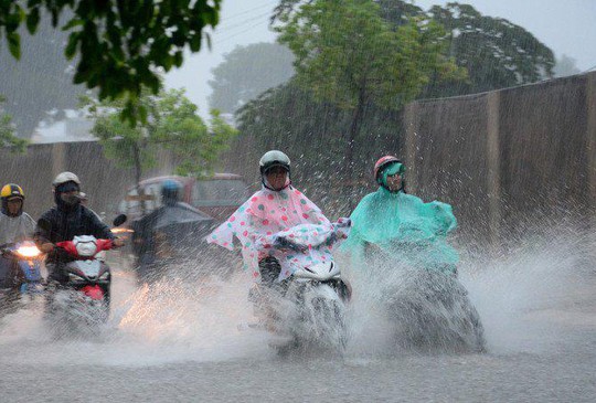 Dự báo thời tiết ngày 4/8/2019: Hà Nội đề phòng lốc, sét và gió giật mạnh trong cơn dông