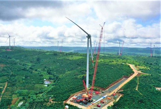 Nhà máy điện gió lớn nhất Việt Nam tại “miền đất đỏ Tây Nguyên”