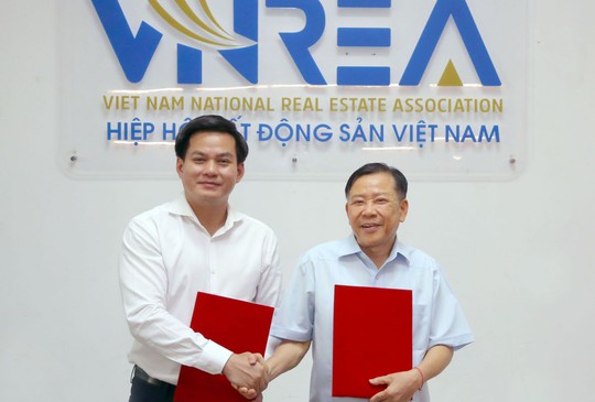 VNREA ký kết thỏa thuận hợp tác với Cục Quản lý nhà và thị trường bất động sản