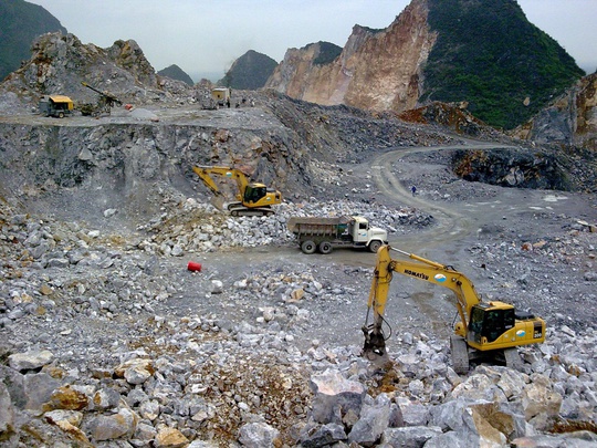 Bà Rịa - Vũng Tàu: Ngưng xây dựng để điều tra dự án "đất vàng”