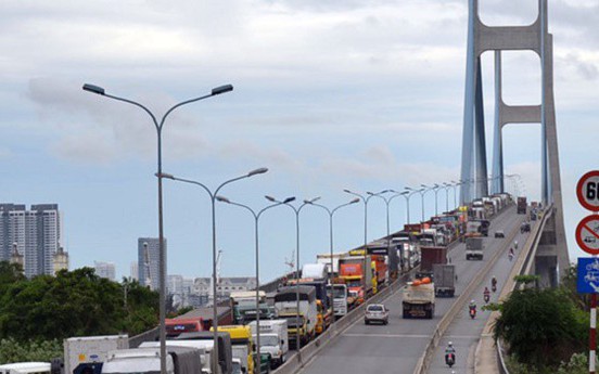 TP.HCM yêu cầu sửa chữa gấp khe co giãn cầu Phú Mỹ