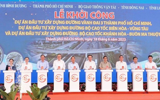 Thành phố Hồ Chí Minh công bố 10 dấu ấn nổi bật của năm 2023