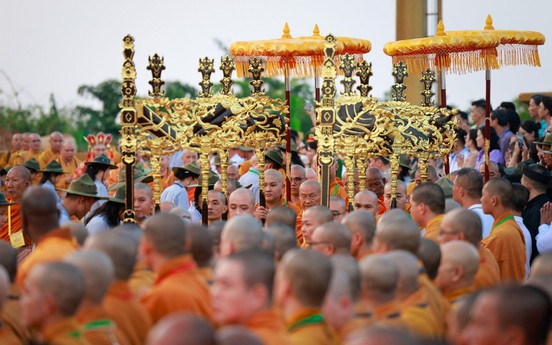 Hơn 500 Tăng ni sư tham dự Lễ An vị Tôn tượng Bồ Tát Di Lặc quy mô trên núi Bà Đen, Tây Ninh