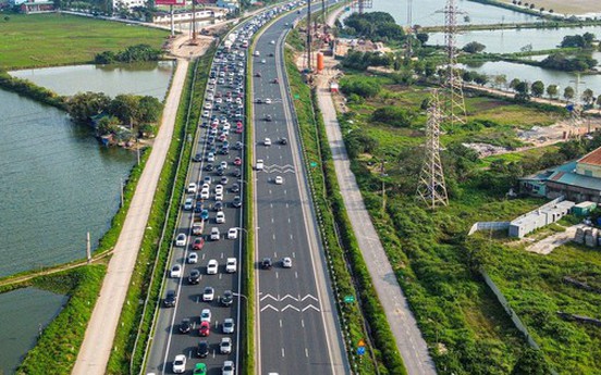 Cao tốc Pháp Vân - Cầu Giẽ ùn tắc, người dân di chuyển hướng nào để về Hà Nội?