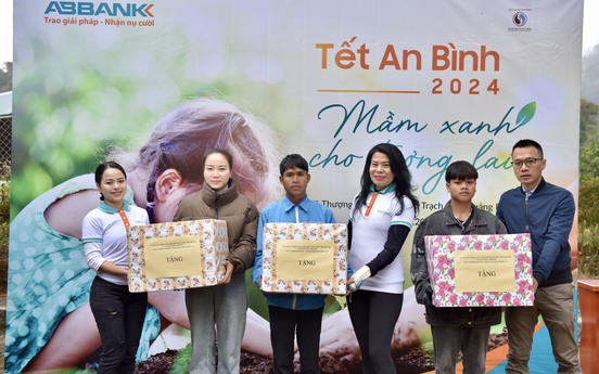 Tết An Bình 2024: ABBANK gây quỹ tài trợ 50.000 cây gỗ lớn cho người dân Quảng Bình