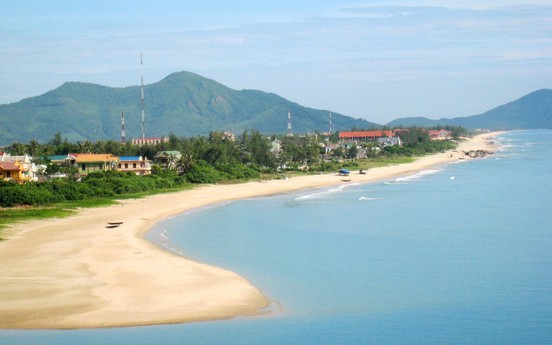 Quảng Bình: Phân bổ 100 tỷ đồng khắc phục khẩn cấp sạt lở bờ biển