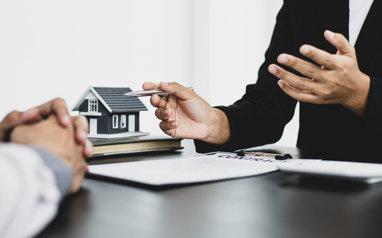 Đơn phương chấm dứt hợp đồng thuê bất động sản: Dễ mà khó