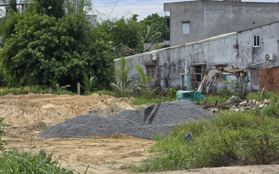 Đà Nẵng: Hiện trường vụ đổ phế thải xây dựng trái phép, biến ruộng lúa thành bãi rác sau xử lý