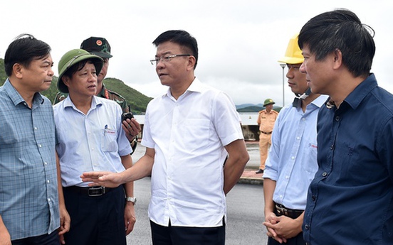 Phó Thủ tướng Lê Thành Long kiểm tra tình hình hồ thủy điện Thác Bà