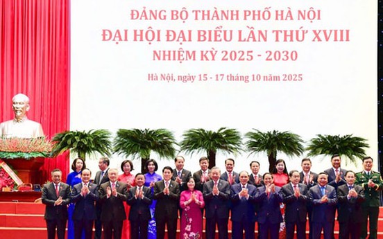 Đồng chí Bùi Thị Minh Hoài tiếp tục giữ chức Bí thư Thành ủy Hà Nội khóa XVIII