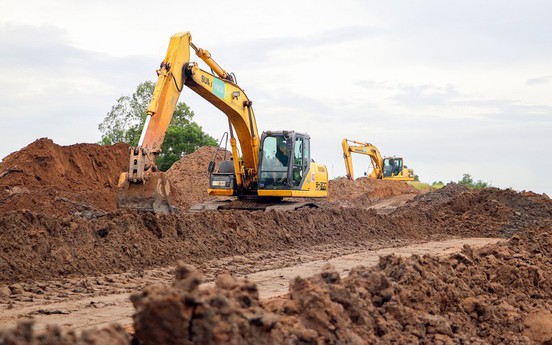 Tuyến cao tốc cuối cùng của trục xương sống Bắc - Nam phía Đông thi công chậm tiến độ, Bộ Xây dựng ra chỉ đạo ‘nóng’