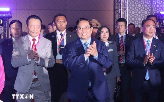 Thủ tướng dự đối thoại cấp cao tại Hội nghị Thượng đỉnh Kinh doanh - đầu tư ASEAN