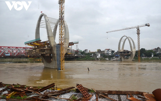 Cây cầu 1.800 tỷ thay thế cây cầu hơn 100 tuổi sẽ bị phá dỡ ở Hà Nội chậm tiến độ, Bộ Xây dựng chốt hạn hoàn thành