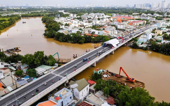 Sau hơn 50 năm hoạt động, cây cầu sắt bắc qua sông tại TP. HCM sắp bị tháo dỡ