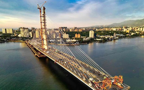 Cầu dây văng bất đối xứng dài nhất thế giới: Vốn 766 triệu USD, có thể chịu được động đất 7 độ richter