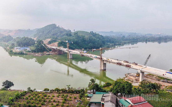 Chính thức hợp long cây cầu dài nhất tuyến cao tốc Tuyên Quang - Hà Giang, rút ngắn kết nối từ 4 giờ còn chưa đầy 1 giờ