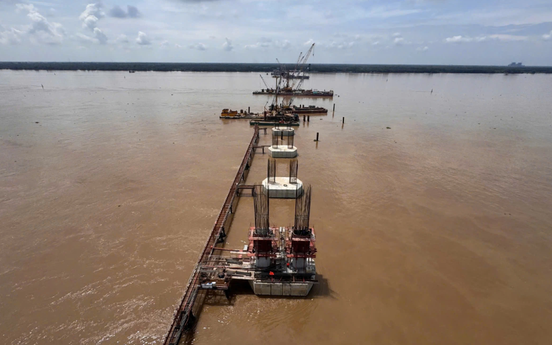 Cầu dây văng lớn thứ 2 Việt Nam, thuộc dự án 8.000 tỷ rút ngắn khoảng 80km từ miền Tây đến TP. HCM: Dần thành hình sau 1 năm khởi công