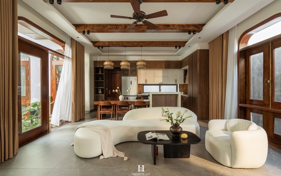 Tái sinh không gian yên bình của 'ba thế hệ' trong căn nhà nhỏ giữa lòng phố thị