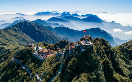 Khu du lịch trên đỉnh núi cao nhất Việt Nam được vinh danh ‘Điểm du lịch có thắng cảnh thiên nhiên hàng đầu thế giới’