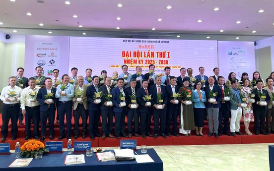 Thị trường 'lệch pha', HoREA kêu gọi doanh nghiệp đẩy mạnh nhà ở xã hội