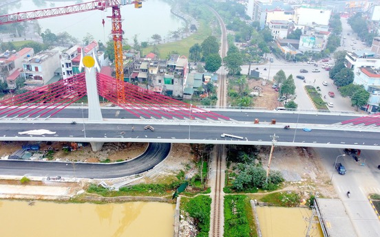 Cầu dây văng đầu tiên ở Thanh Hóa diện mạo đẹp mắt, chính thức thông xe sau 3 ngày nữa