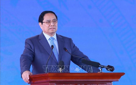 Thủ tướng: Mồ hôi, máu và nước mắt kết tinh thành những công trình kiến tạo cho sự phát triển