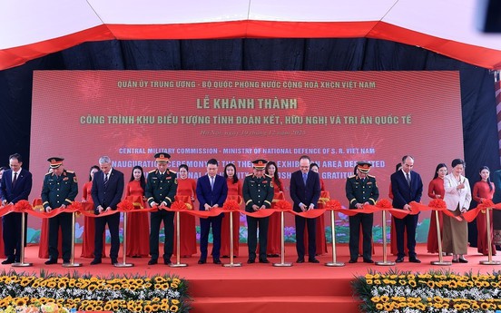 Khánh thành công trình Khu biểu tượng tình đoàn kết, hữu nghị và tri ân quốc tế