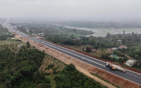 Sắp thông xe tuyến cao tốc nối ‘rừng - biển’ đầu tiên của Việt Nam