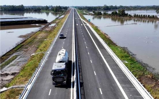 Lùi thời hạn thông xe trục chiến lược hơn 17.000 tỷ giúp khơi thông 'cửa ngõ' miền Tây của Việt Nam