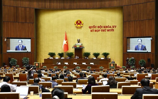 Ngày 5/12, Quốc hội biểu quyết thông qua 3 dự án luật liên quan đến lĩnh vực tư pháp